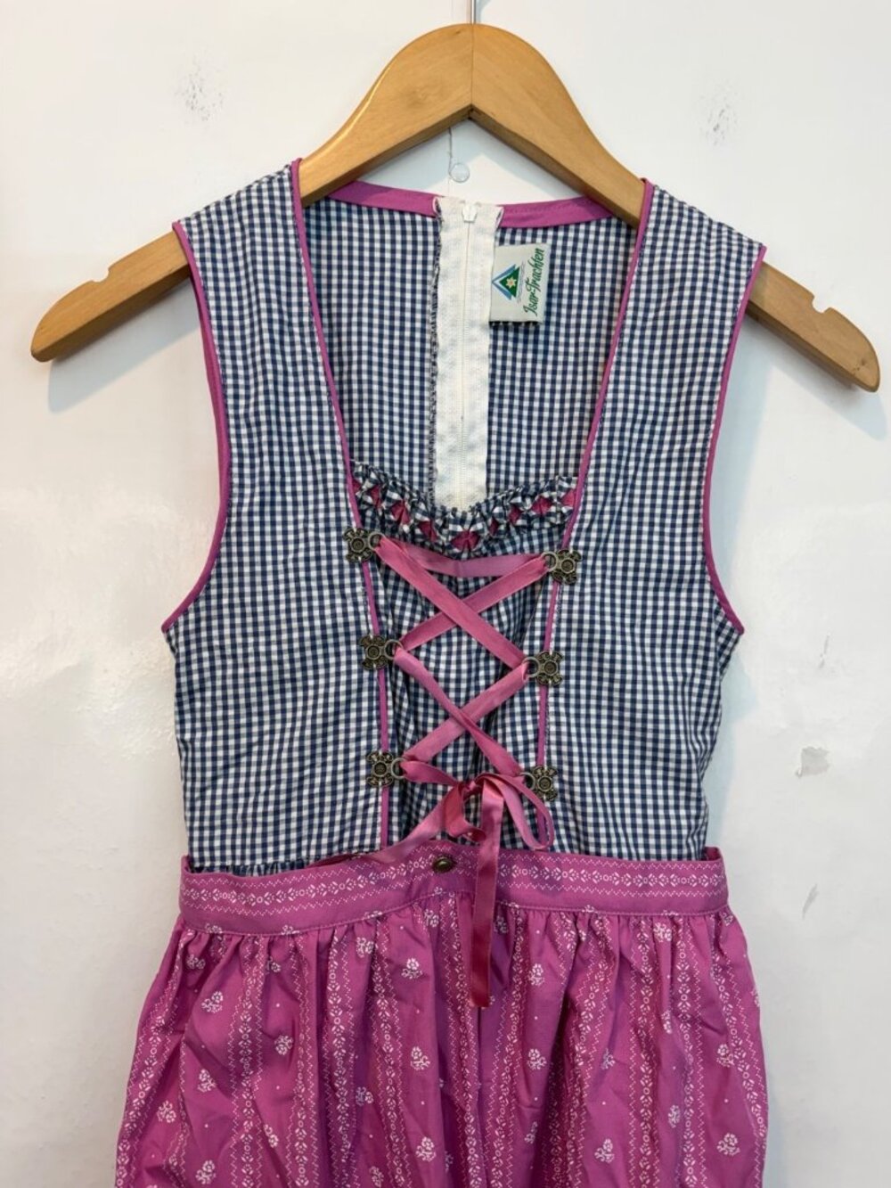 Isar-Trachten Girl's Dirndl Apron Dress German Oktoberfest Size 140 US 10-12 - Picture 2 of 8